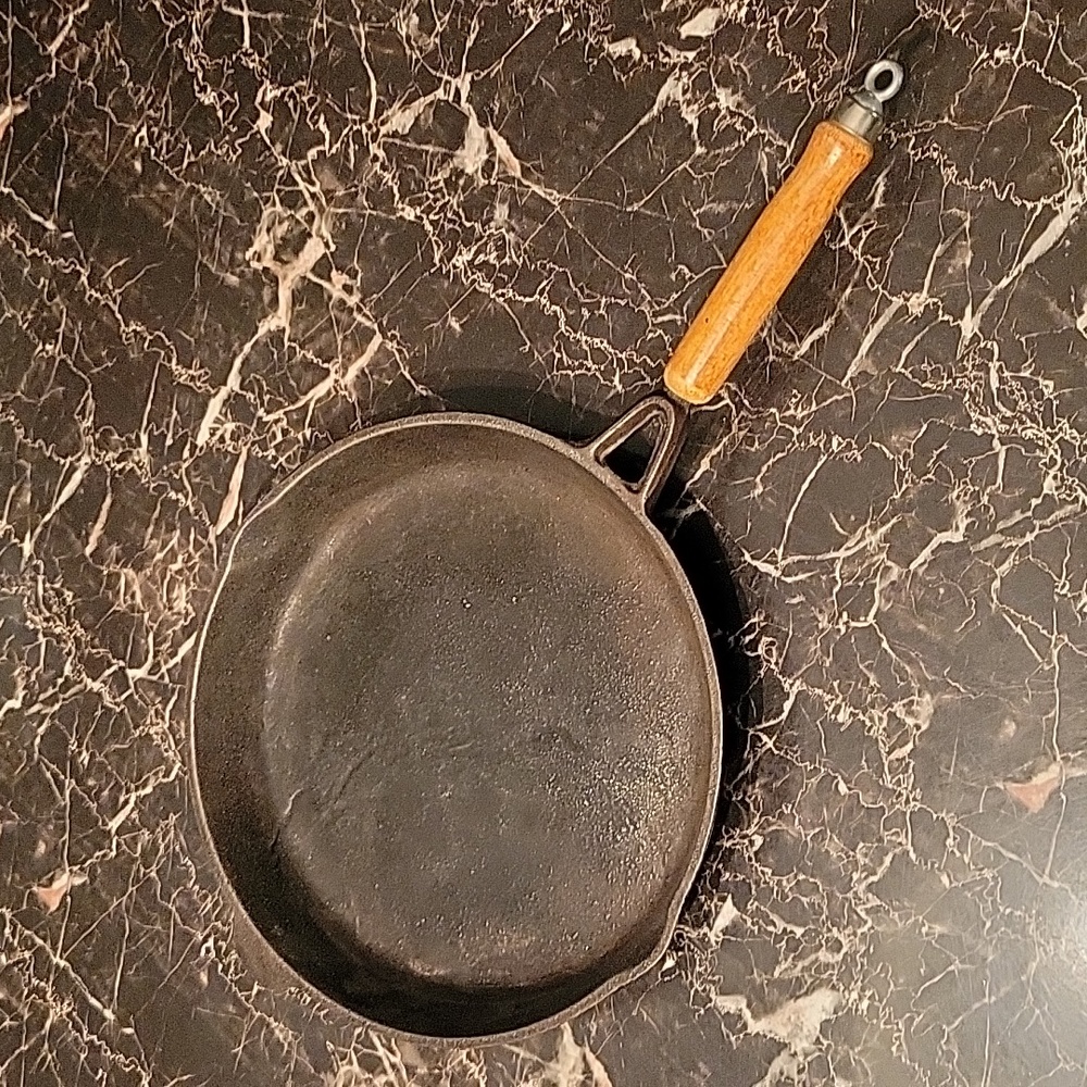 Vintage Cast Iron Skillet 12" inch Taiwan Wood Handle #9 very rare
